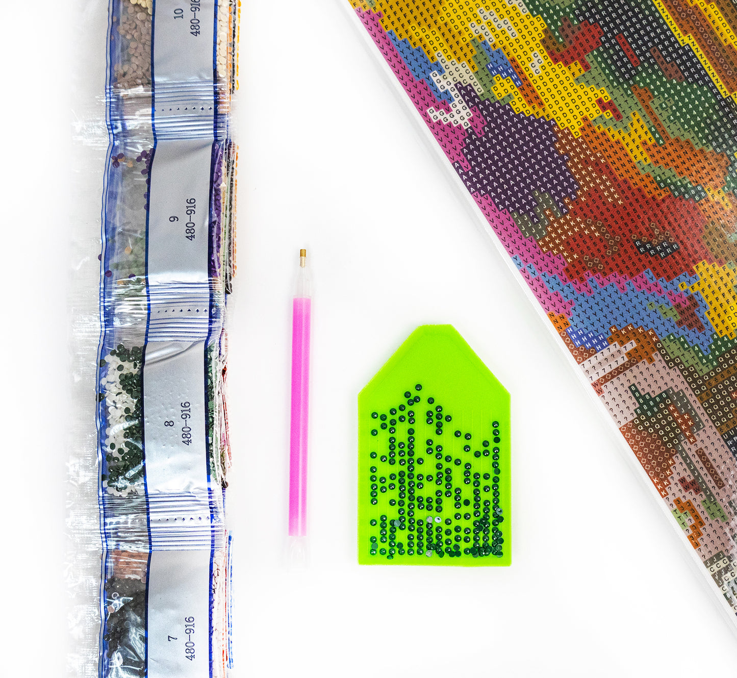 Set de pictură cu diamante înrămat LetiStitch - Mess-terpiece, 480-916