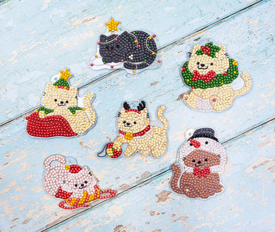 Set lanțuri cu pandantive din acril LetiStitch - Merry Meowmas, 481-487