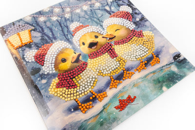 Set pictură cu diamante Card Kit LetiStitch - Holiday Ducklings, 481-500