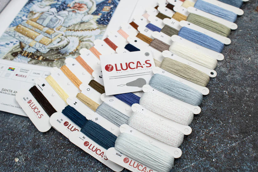 Set de brodat în cruciuliță Luca-S - Moș Crăciun cu Daruri, BU5034