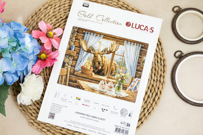 Set de brodat în goblen Luca-S GOLD - Oaspete neașteptat în cabană, G731
