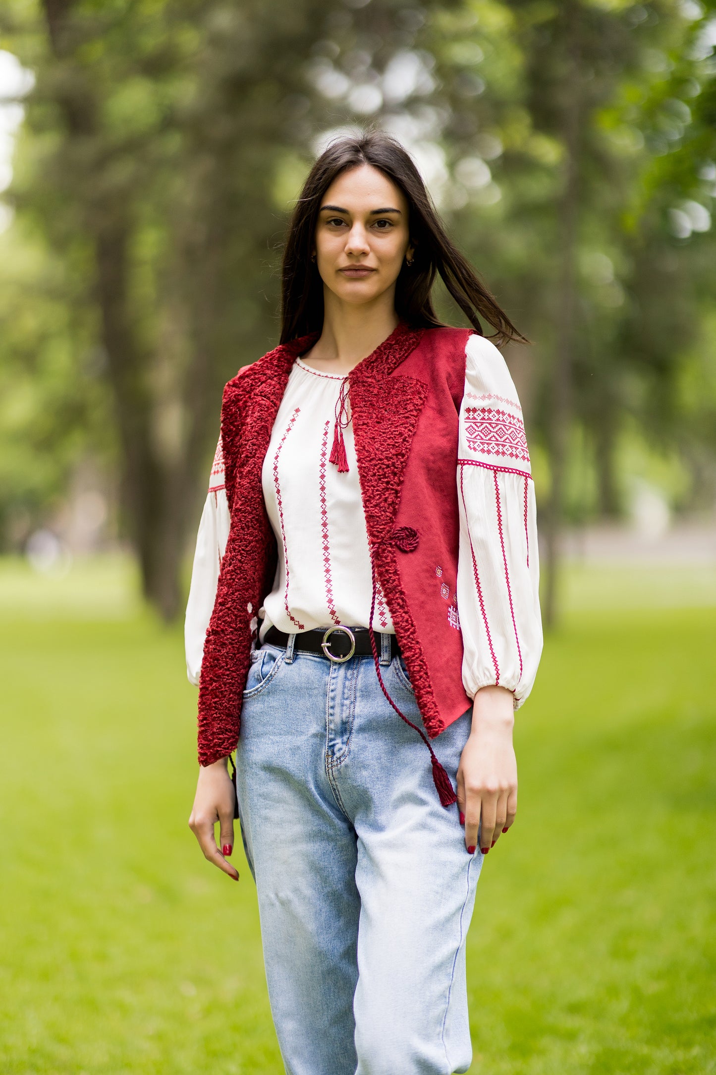 Etno - Modern - Bundiță Femei Colț-BC2 -cul. bordo