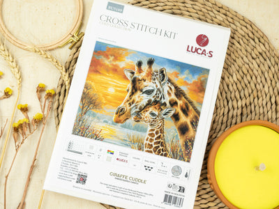 Set de brodat în cruciuliță Luca-S GOLD - Îmbrățișarea Girafei, BU5109