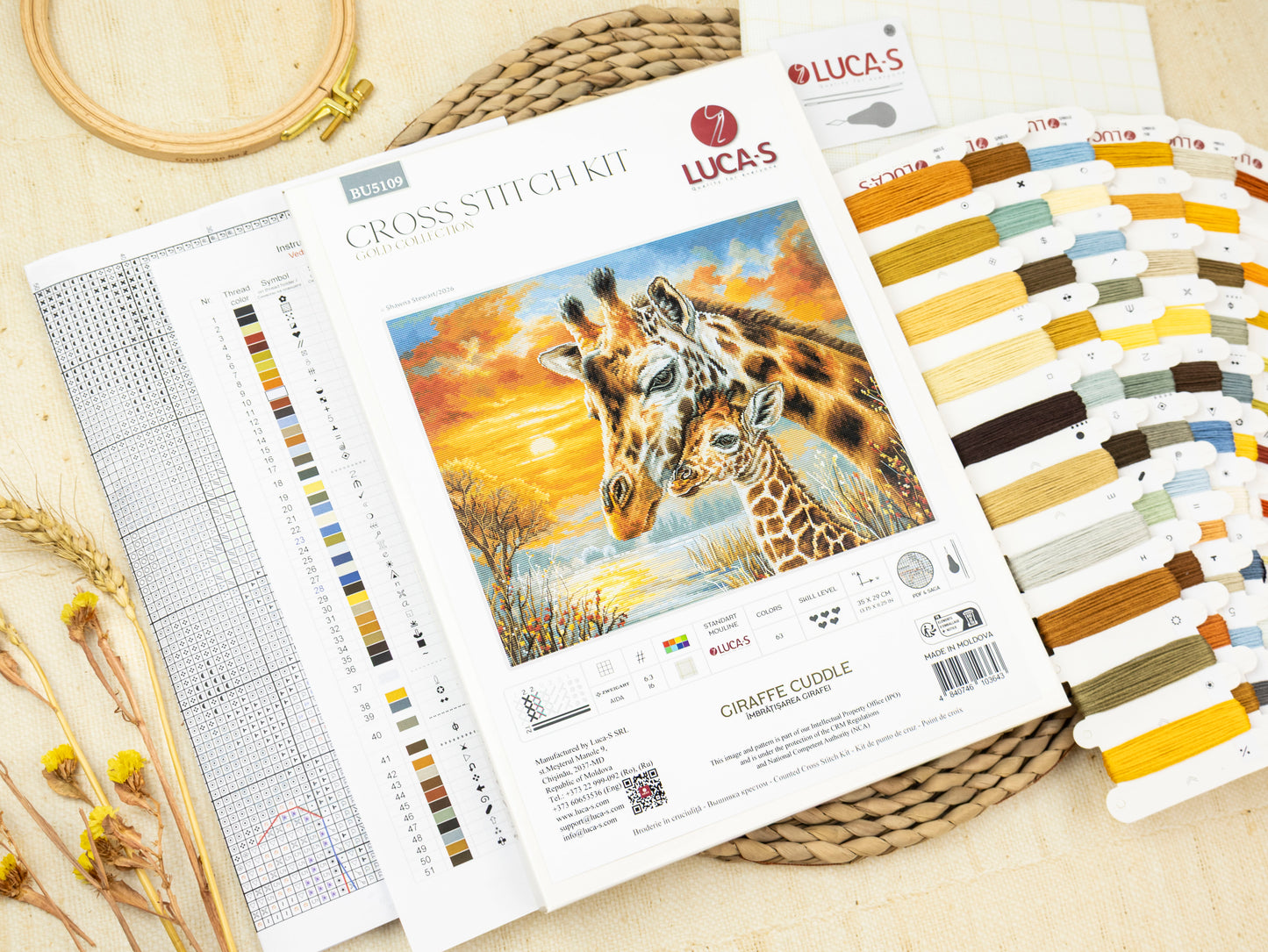 Set de brodat în cruciuliță Luca-S GOLD - Îmbrățișarea Girafei, BU5109