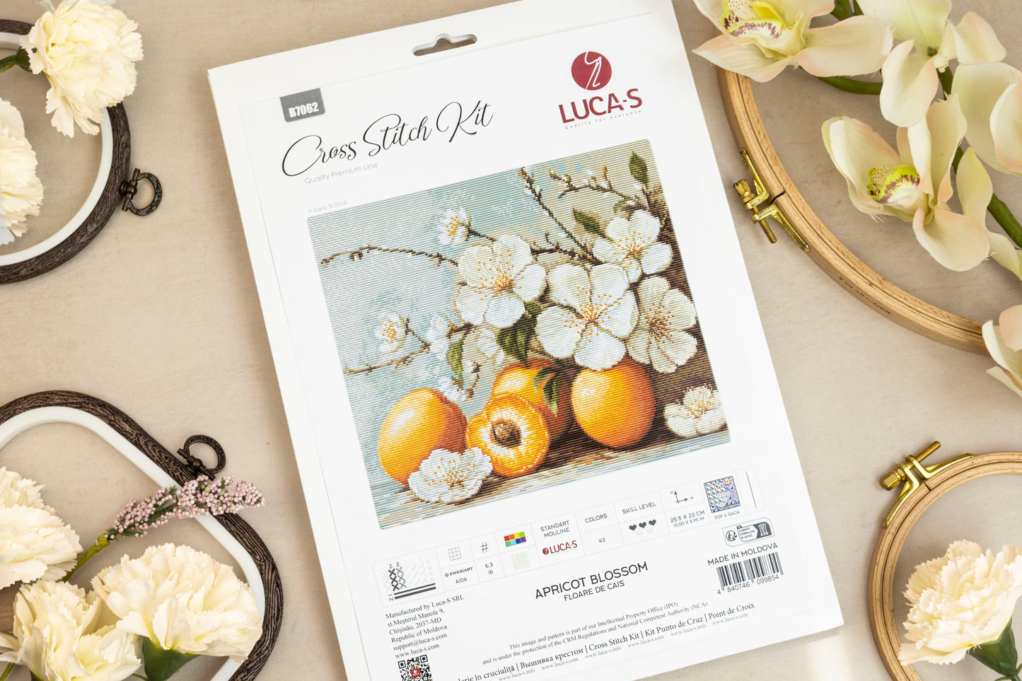 Set de brodat în cruciuliță Luca-S - Floare de cais, B7062