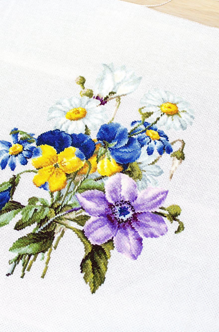 Set de brodat în cruciuliță Luca-S - B2348 Buchet de flori