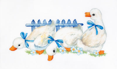 Set de brodat în cruciuliță Luca-S - B1143 Trei gâşte