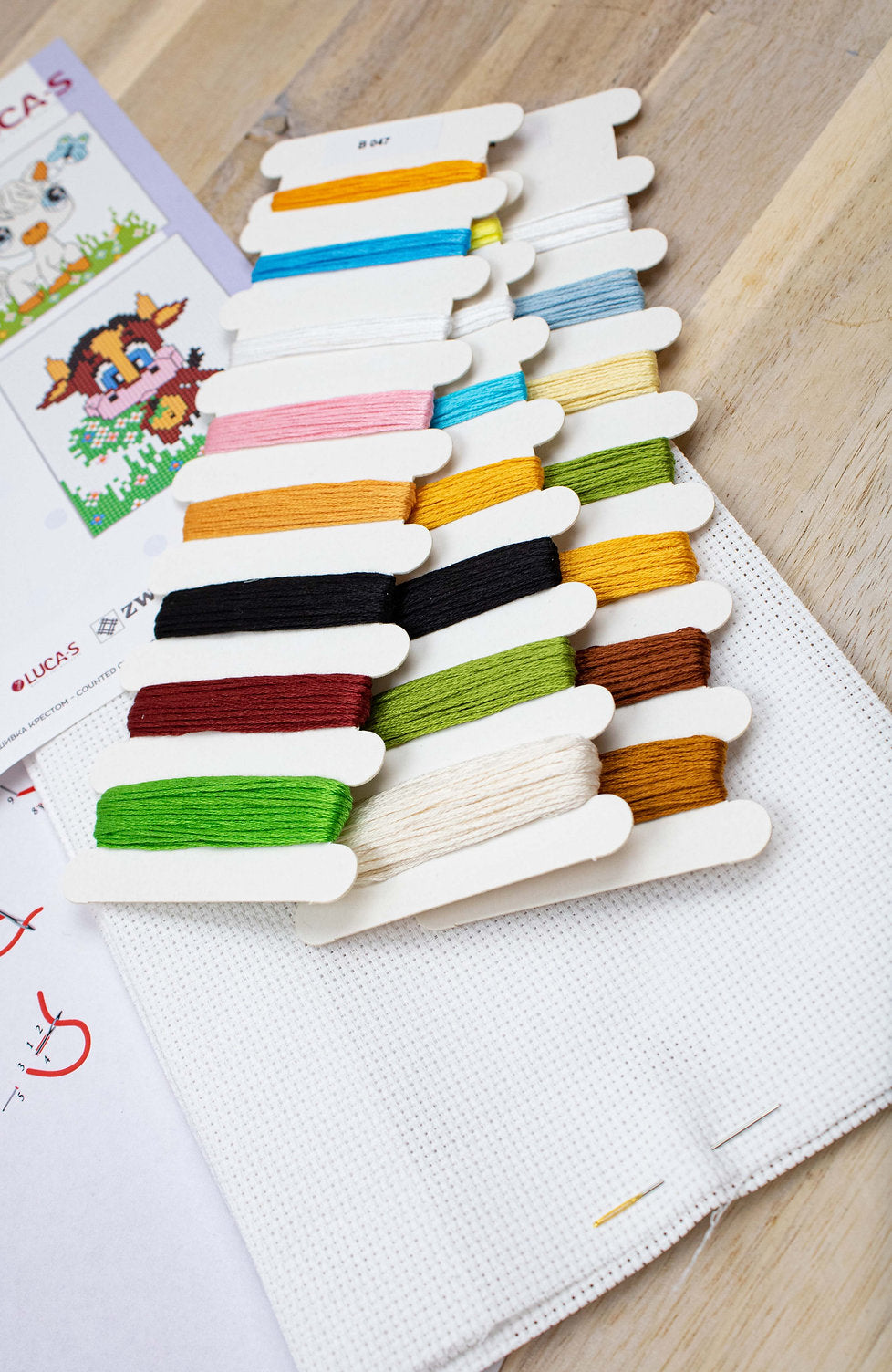 Set de brodat în cruciuliță Luca-S - Prima mea broderie, M03