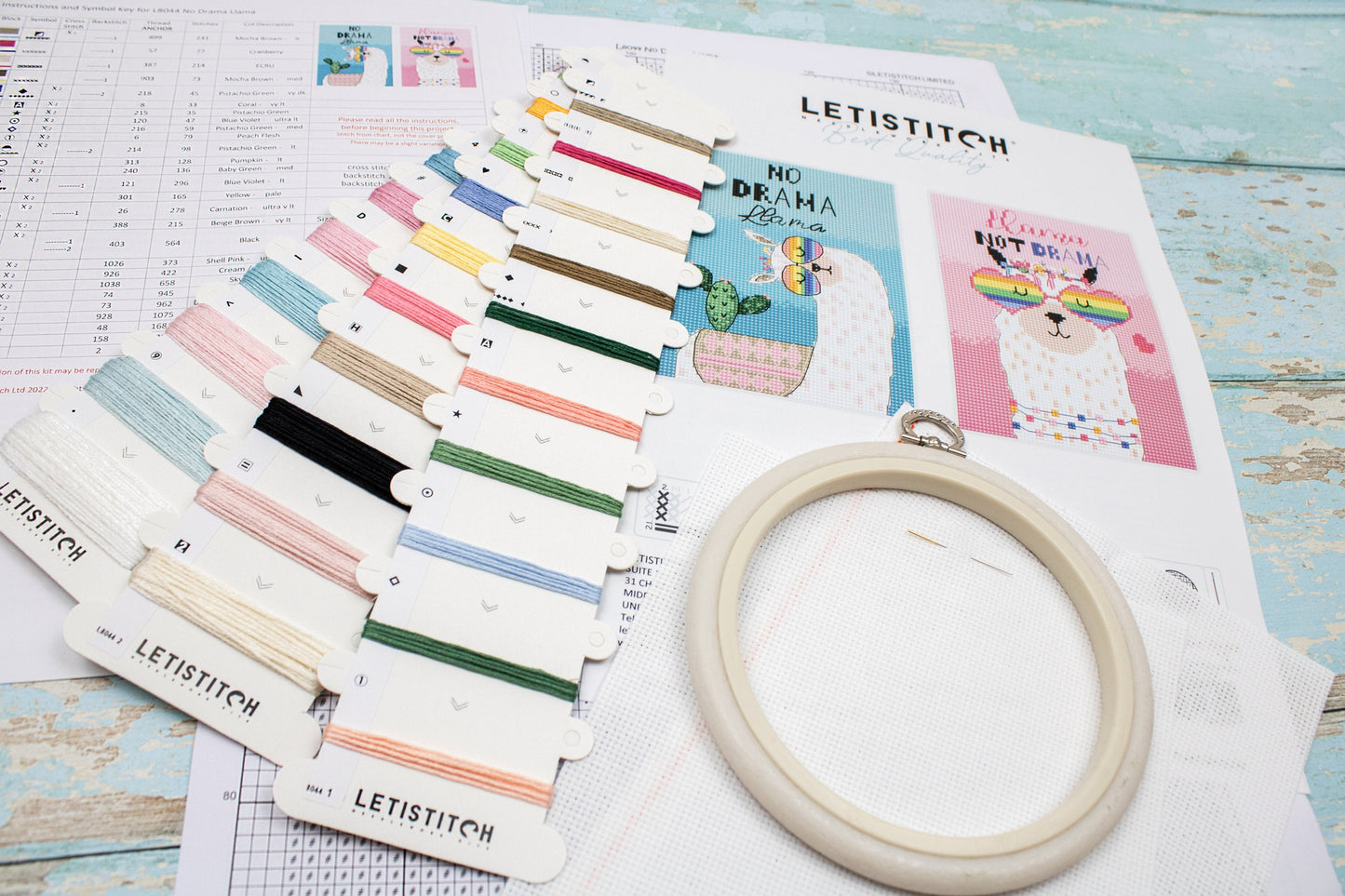 Set de brodat în cruciuliță LetiStitch - No Drama Llama