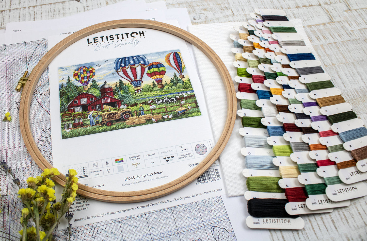 Set de brodat în cruciuliță LETISTITCH - Sus, sus și departe, L8048