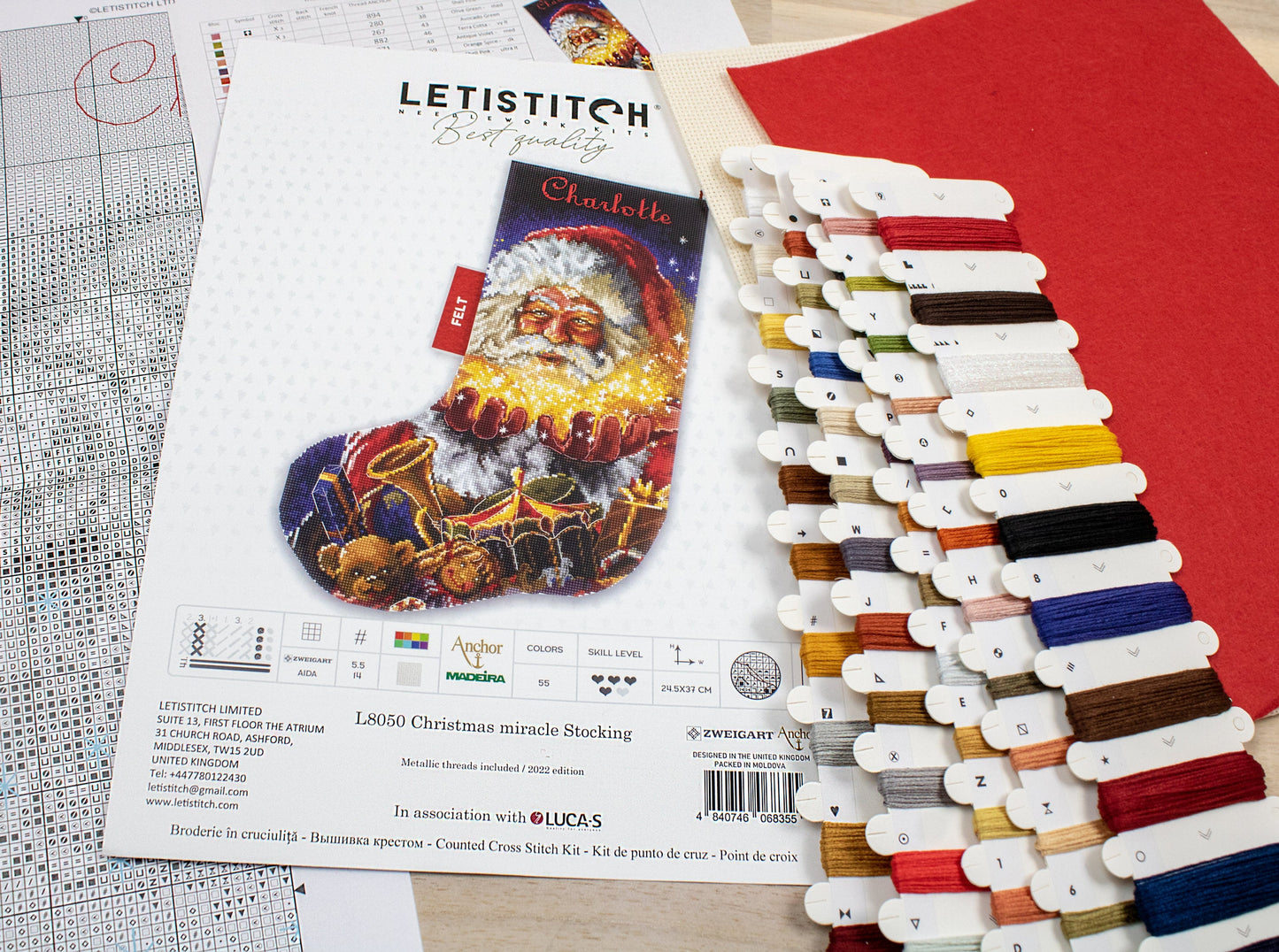 Set de brodat în cruciuliță LETISTITCH - Miracol de Crăciun(Șosetă), L8050